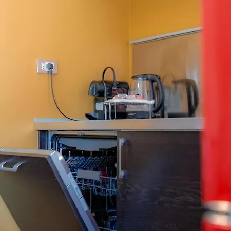 * Comodo Trilocale X6 * 10 Min Dal Centro Storico Apartamento Turín